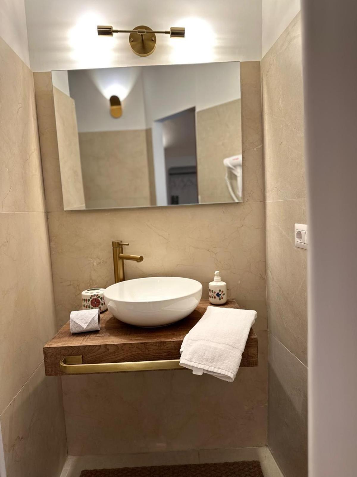 Ai 13 Gradoni Di Chiaia Bed & Breakfast Napoli Eksteriør bilde